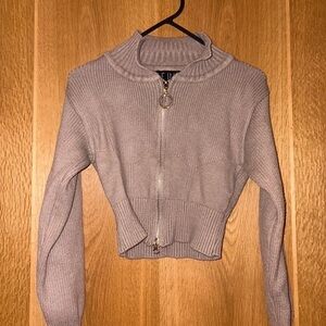 Chic Women's Gray Zip-Up Cardigan